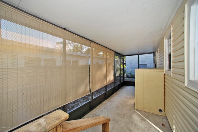 Building Photo - 19 Highland St