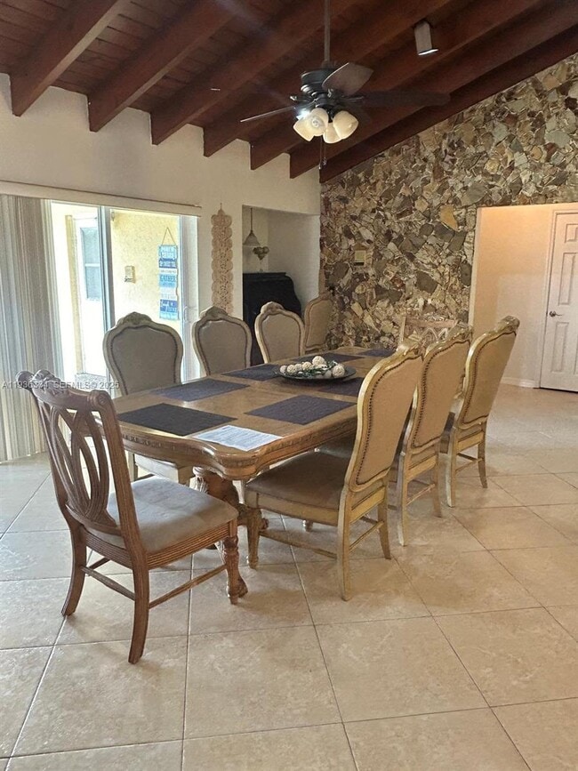 Building Photo - 9248 Shadow Wood Blvd