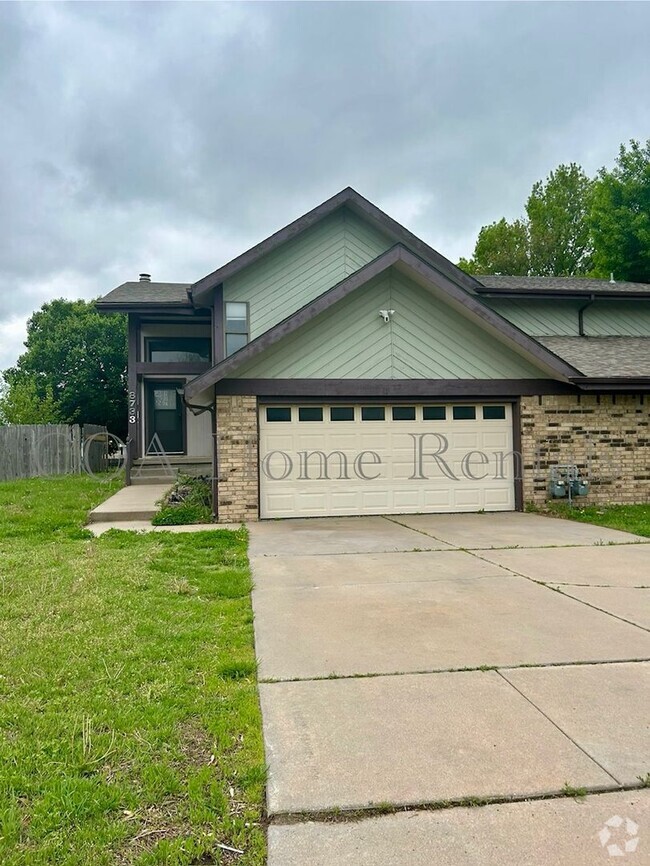 Building Photo - South East Duplex