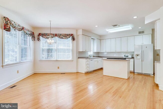 Building Photo - 1719 Strine Dr