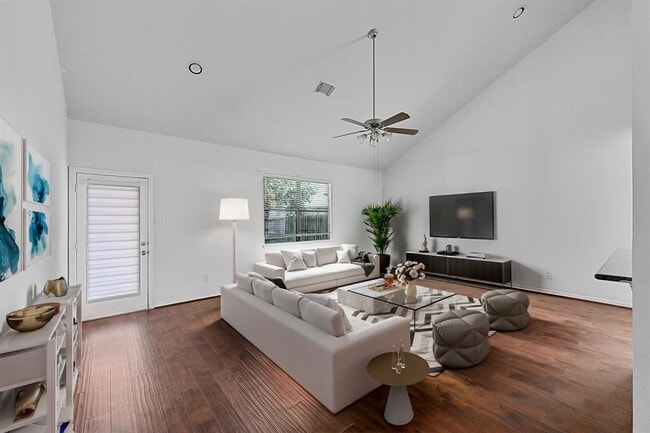 Building Photo - 8803 Peach Oak Crossing