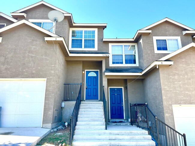 Primary Photo - AVAILABLE NOW! 3 Bedroom 2.5 Bathroom Town...