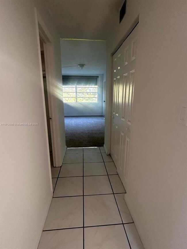 Building Photo - 1501 NE 191st St