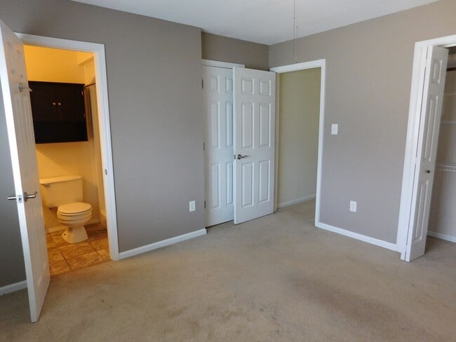Building Photo - 149 Quarterdeck