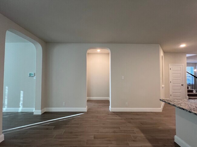 Building Photo - 207 Colorado Cyn