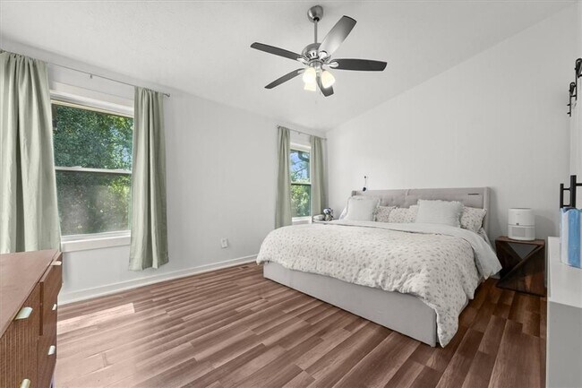 Building Photo - 6338 Stablewood Way