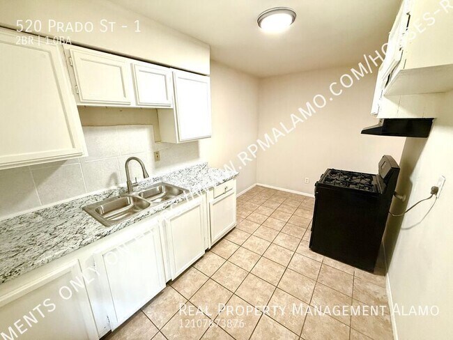 Building Photo - 520 Prado St