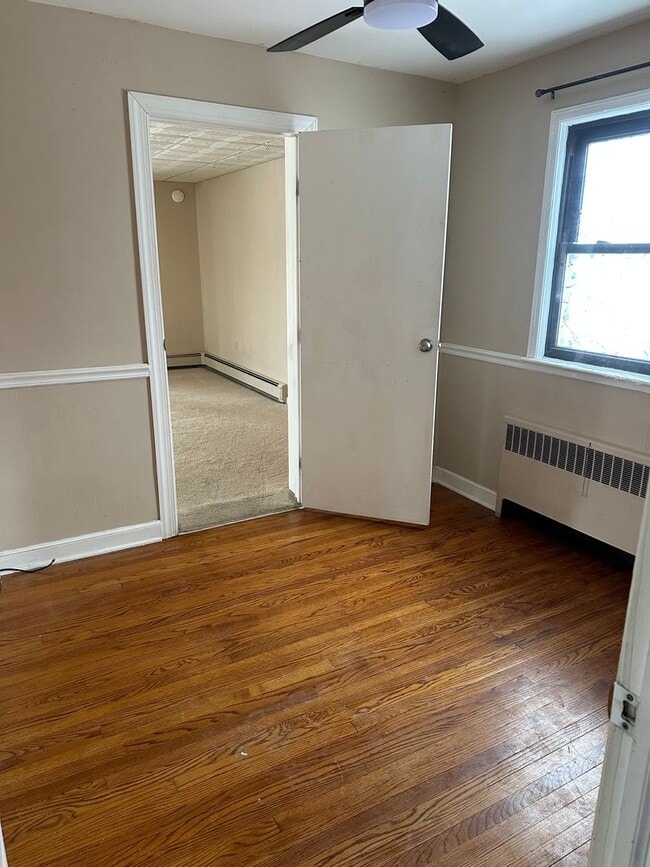 Building Photo - 3 Bedroom Brick Cape Cod in Central York School District!