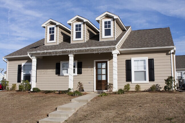 Building Photo - Magnolia Grove