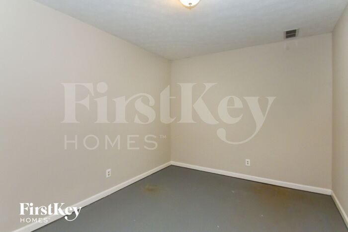 Building Photo - 178 Sandstone Dr