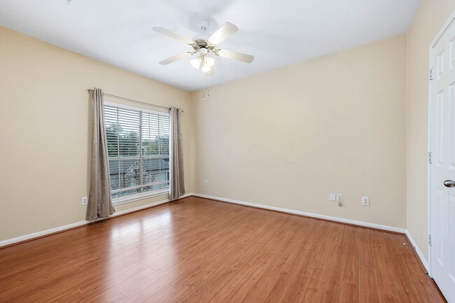 Building Photo - 1330 Old Spanish Trl