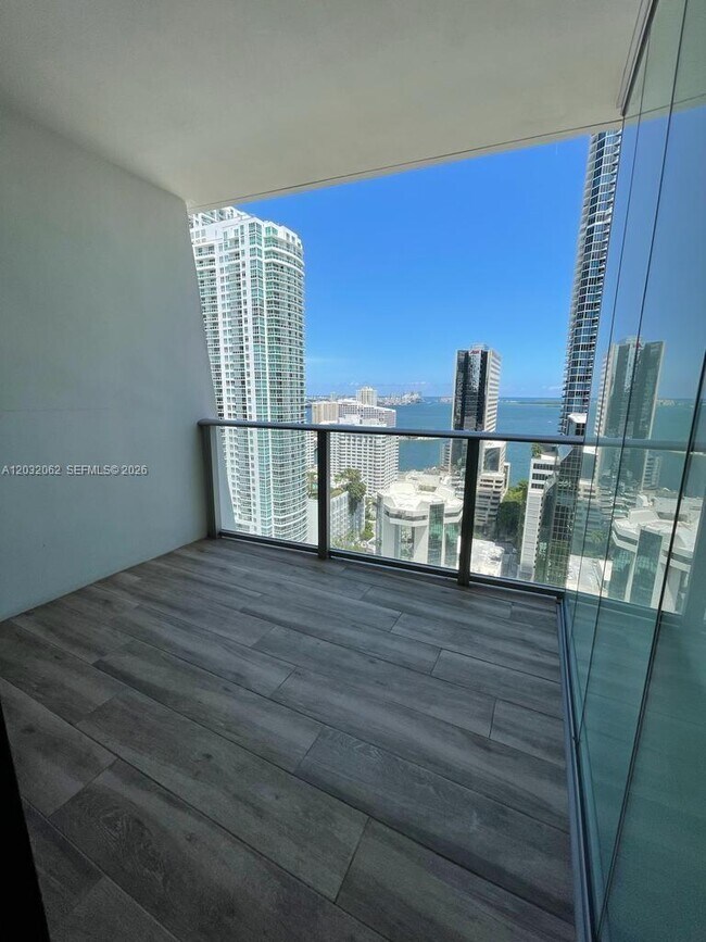 Building Photo - 1010 Brickell Ave