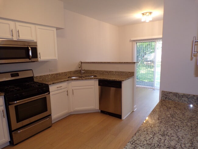 Building Photo - 3364 Blue Ridge Dr