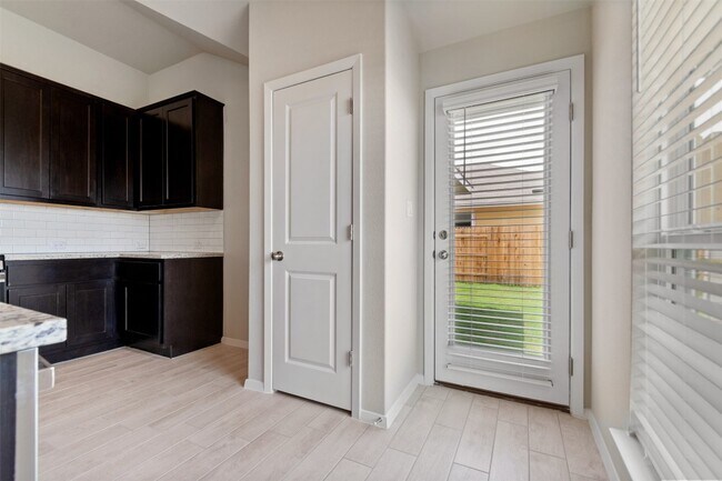 Building Photo - 187 Living Reef Dr