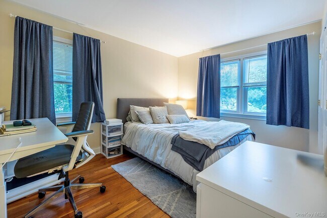 Building Photo - 11 Latonia Rd