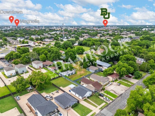 Building Photo - 1107 Primrose Dr