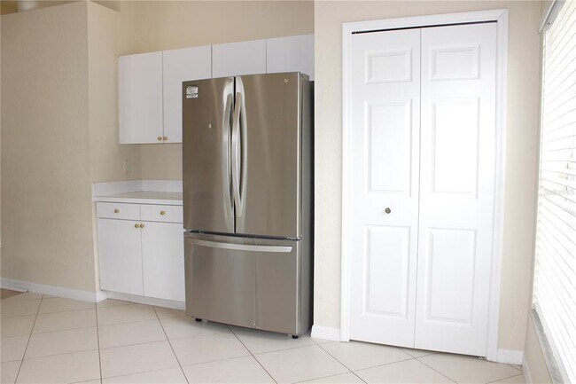 Building Photo - 13748 Meade Ct