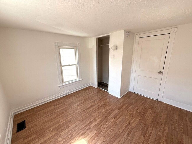Building Photo - Spacious 4-Bedroom Home with Bonus Features