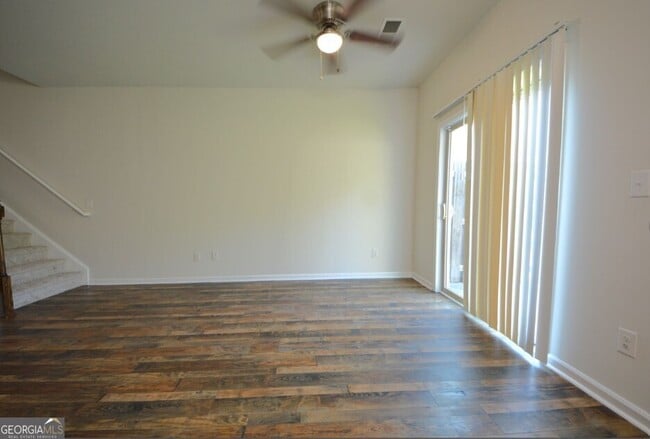 Building Photo - 1597 Iris Walk