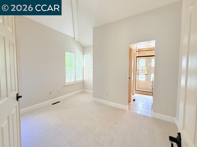 Building Photo - 6220 Lakeview Cir