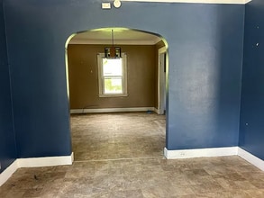 Building Photo - 932 Forsythe St