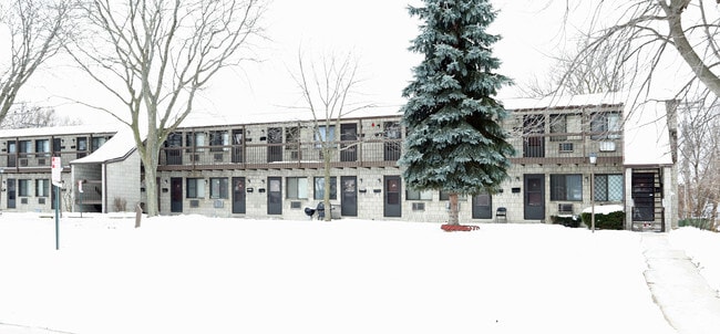 Building Photo - Clement Terrace