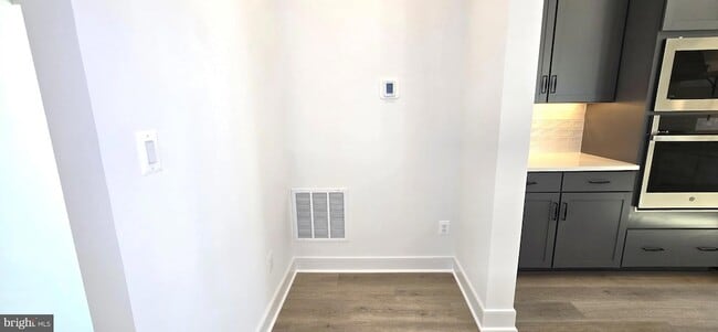 Building Photo - 1726 Blacksmith Wy