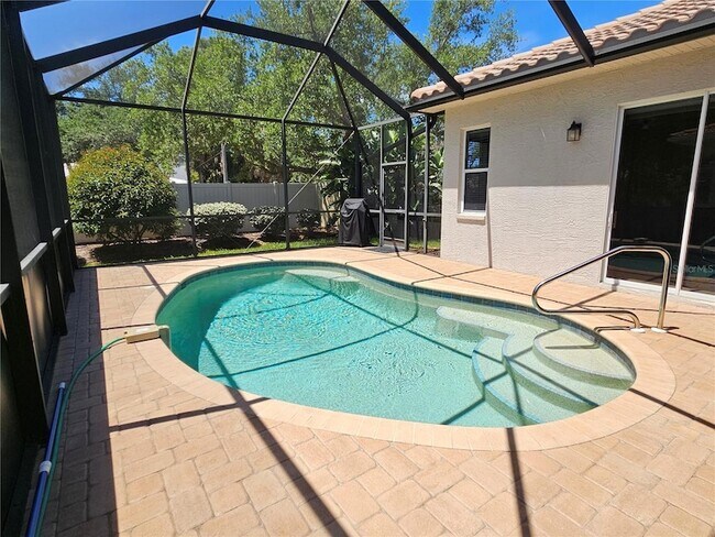 Building Photo - 330 Rio Terra