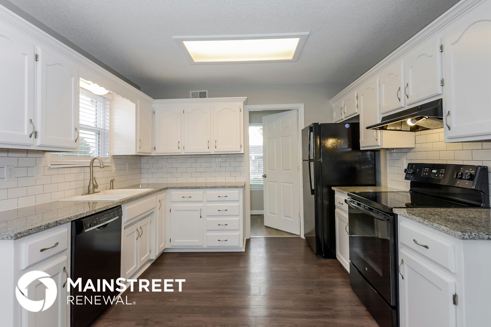 Building Photo - 410 N Cheyenne Dr