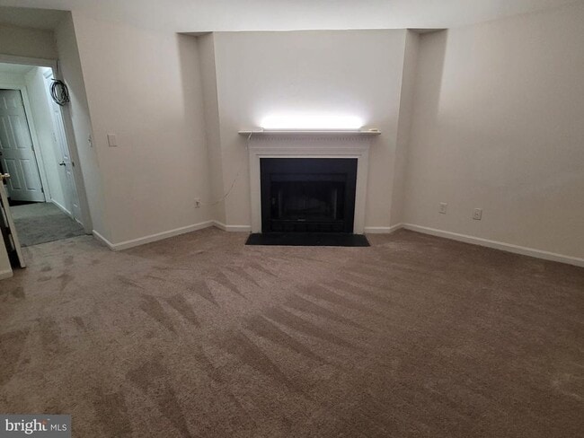 Building Photo - 8636 Sanderling Dr