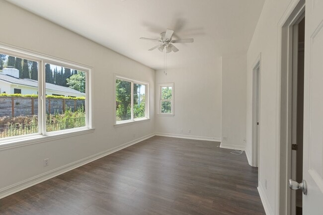 Building Photo - Elegant 5-Bedroom Estate with Pool in Prime Woodland Hills