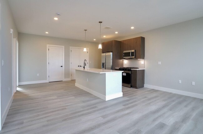 Building Photo - 3516 John F. Kennedy Blvd