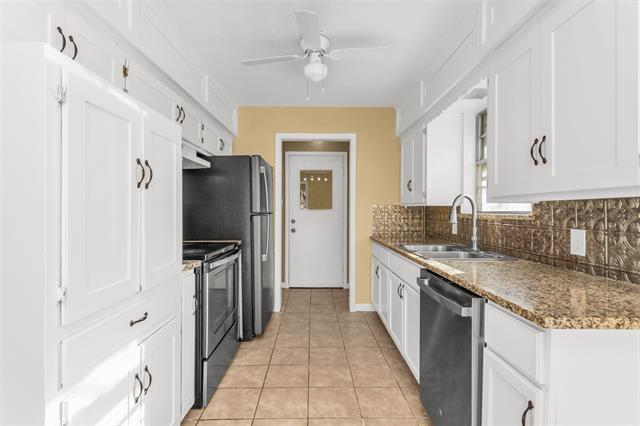 Building Photo - 2608 Meandering Way