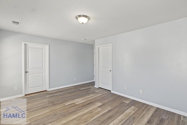Building Photo - 141 Davila St