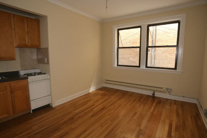 Building Photo - 4551 N Damen