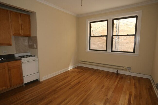 Building Photo - 4349 N Damen