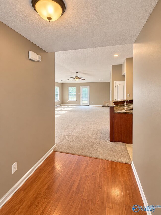 Building Photo - 409 Summer Cove Cir NW