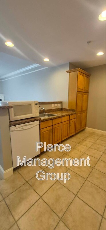 Building Photo - 5 Salley Sweet