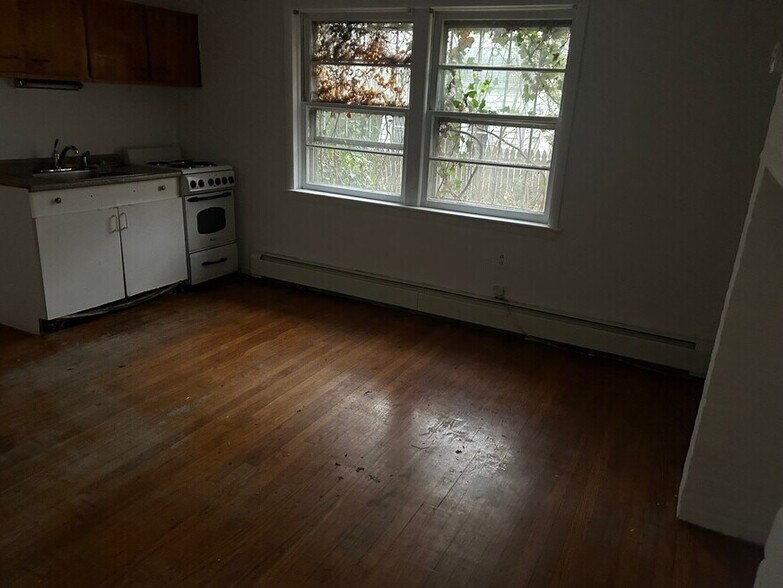 Building Photo - 25 S Highland Ave
