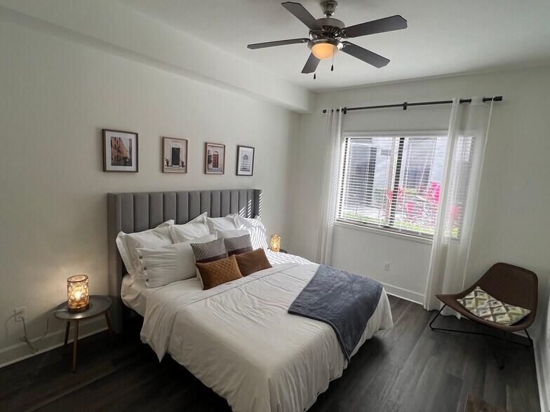 Building Photo - 5084 NW 84th Ave