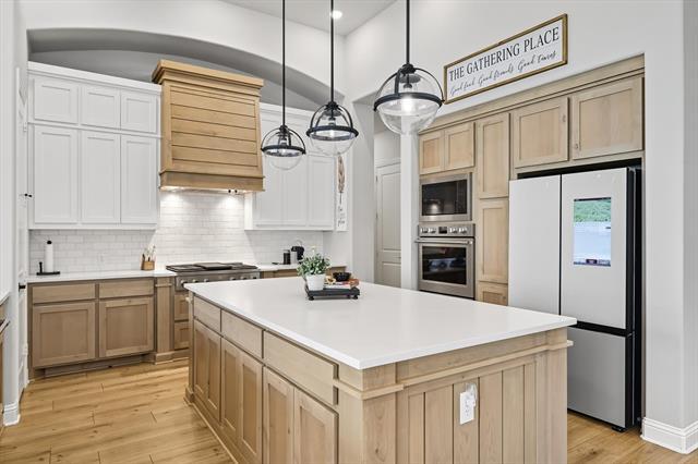 Building Photo - 2016 Strolling Wy