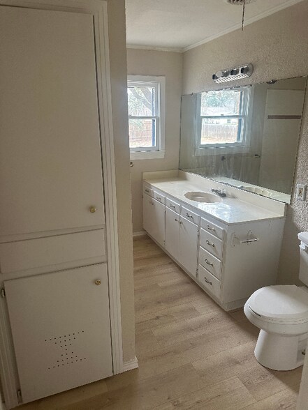 Building Photo - 4200 Harlan Ave