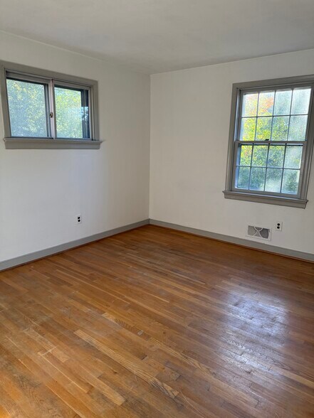 Building Photo - 1507 Westshire Ln