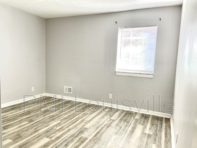 Building Photo - 4407 Landside Dr