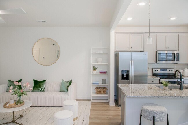 Building Photo - 609 Trotters Ln