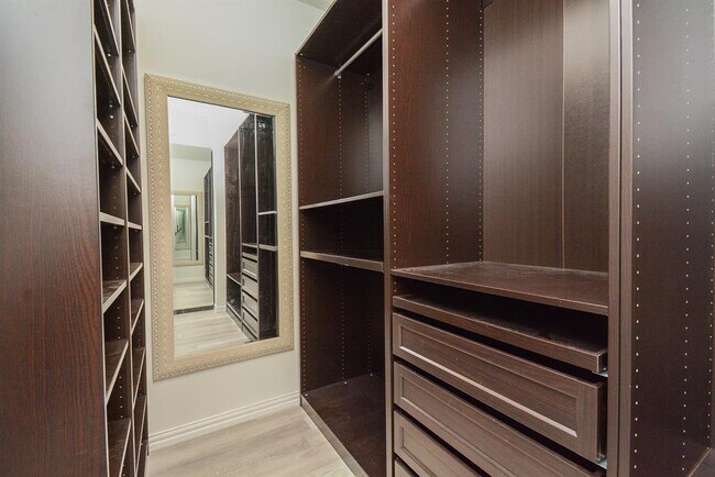 Building Photo - 1410 Hidden Terrace Dr