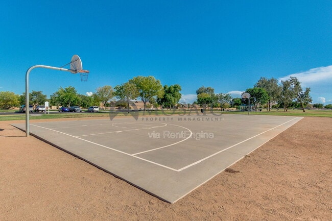 Building Photo - 2035 W Gold Dust Ave