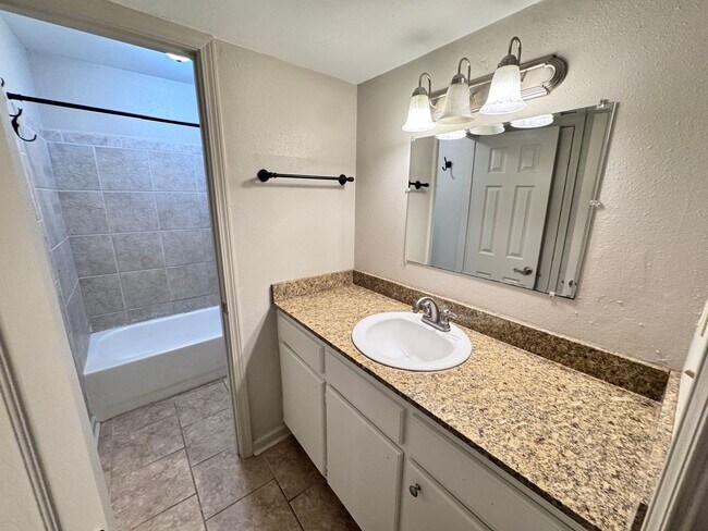 Building Photo - 2BR/1BA For Rent