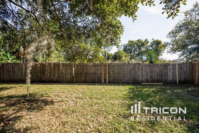 Building Photo - 607 Sweetleaf Dr