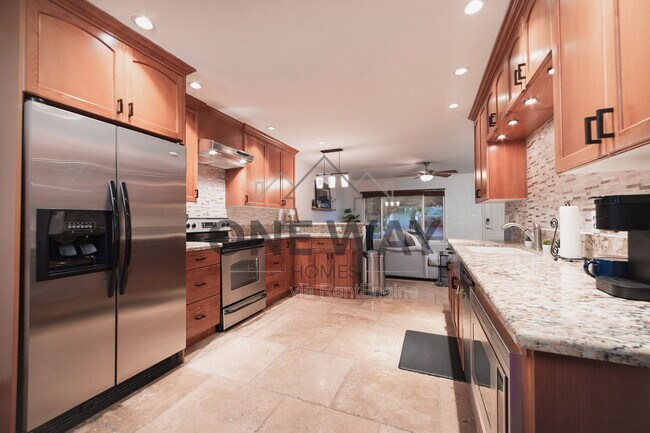 Building Photo - 8702 E Sheridan St